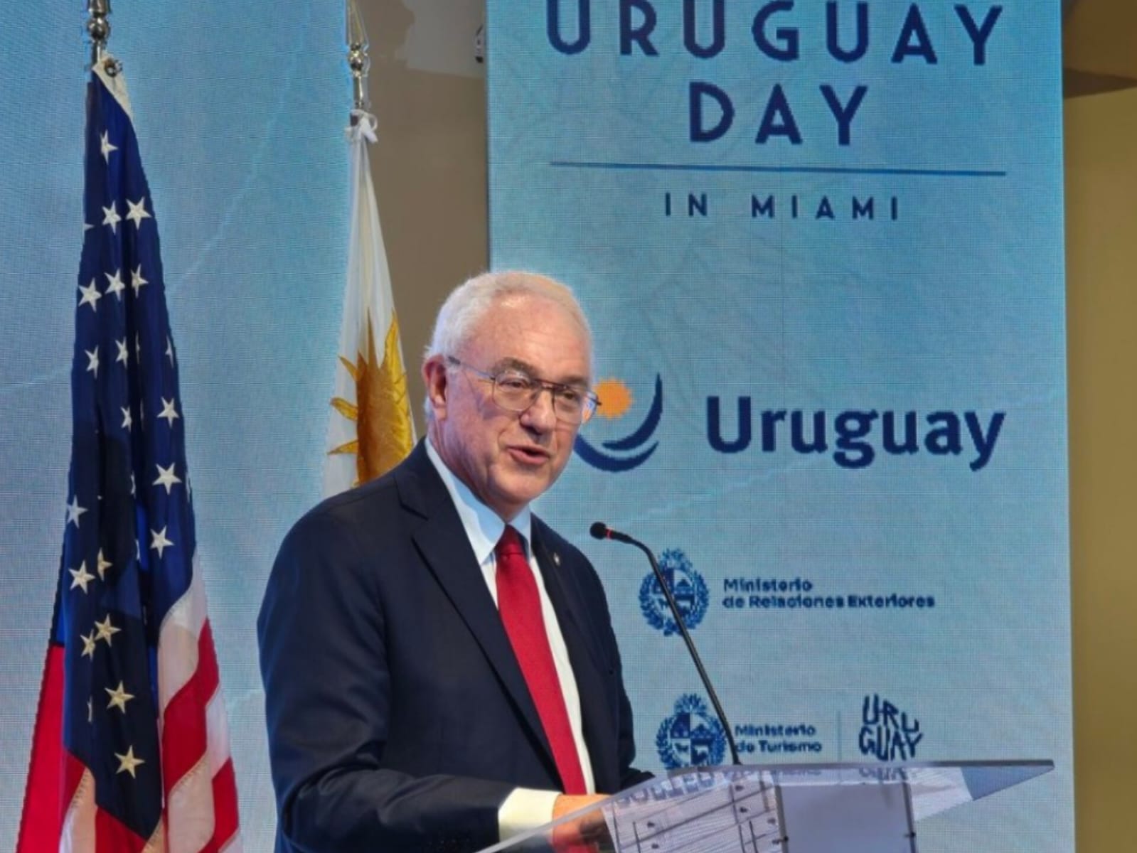 Mario Lubetkin animó a invertir en Uruguay por la estabilidad, seguridad jurídica y tradición democrática